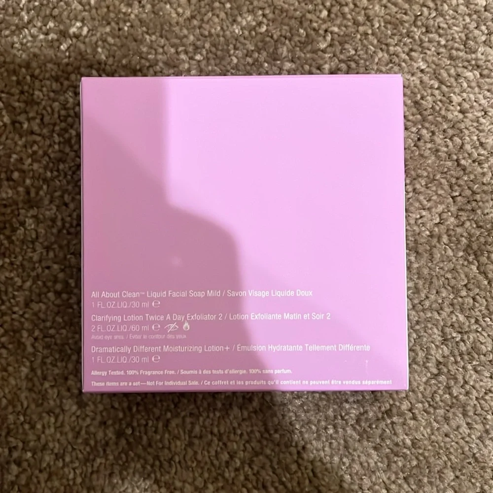 Clinique 3 Steps to Clean Travel Set - Picture 3 of 4